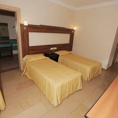 Club Munamar Szálloda 4*