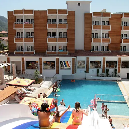 Club Munamar Szálloda 4*