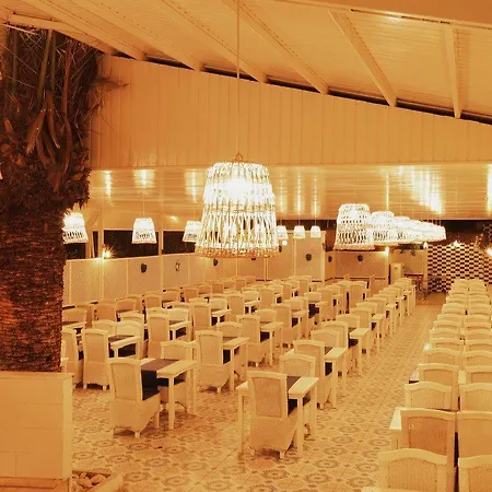 Club Munamar Hotell 4*