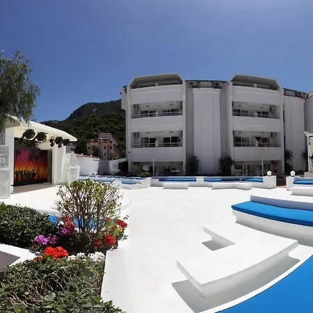 فندق Club Munamar