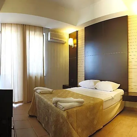 Club Munamar Otel 4*