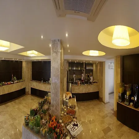 Club Munamar 4* مرمريس