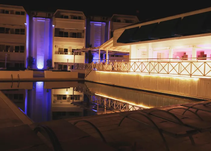 Club Munamar מלון 4*