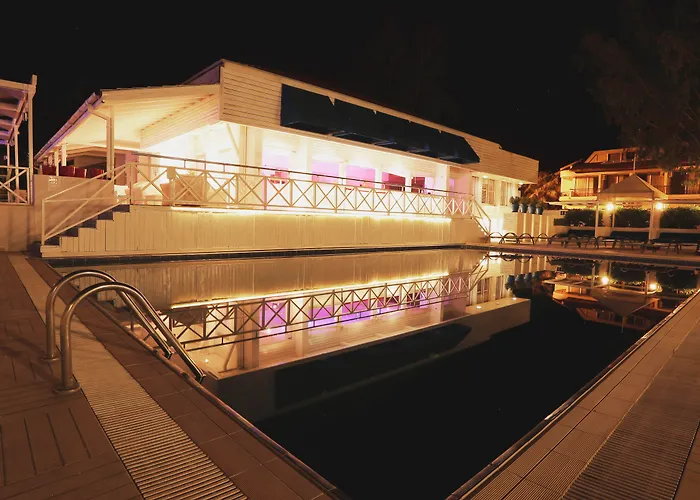 מלון Club Munamar מרמריס