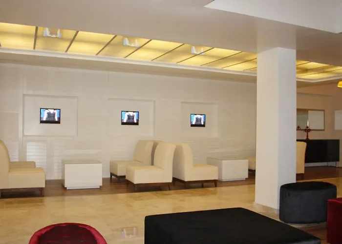 מלון Club Munamar 4*