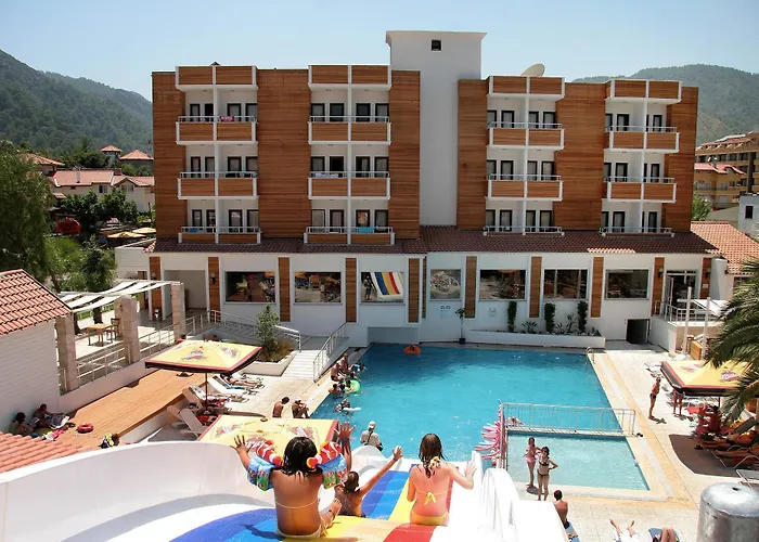 Club Munamar מלון 4*