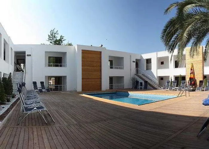 מלון Club Munamar 4*