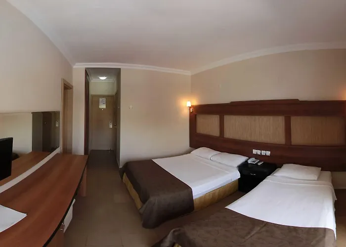 Hotel Club Munamar 4*